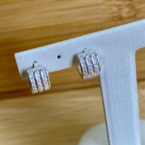 Brinco de Clique com 3 fileiras de Zircônias