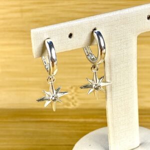 Brinco de Click com Pingente Estrela Guia - Prata 925