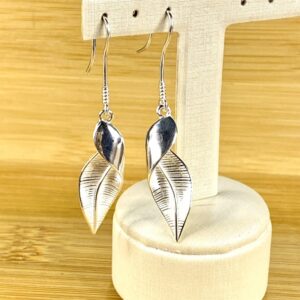 Brinco de Folha com Textura - Prata 925