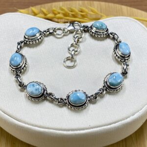 Alternative view of Pulseira em Prata 925 com Pedra Larimar Oval com Base Trabalhada - Tam 17,5