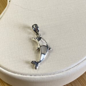 Pingente Golfinho em Madrepérola - Prata 925 - 2,5 cm