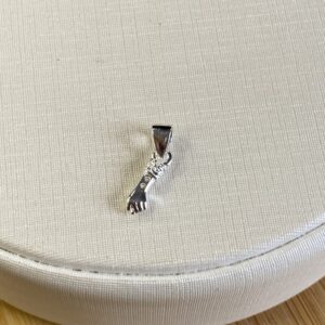 Pingente Mini Figa em Prata 925