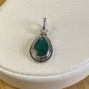 Pingente Gota de Esmeralda com Moldura Trabalhada - Prata 925 - 2cm