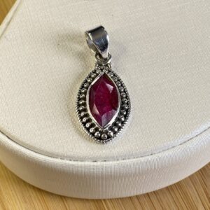 Pingente com Navete Rubi Facetado e Moldura de Bolinha - Prata 925 - 2cm