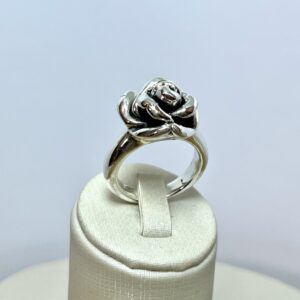 Alternative view of Anel Flor Médio em Eletroformação - Prata 925