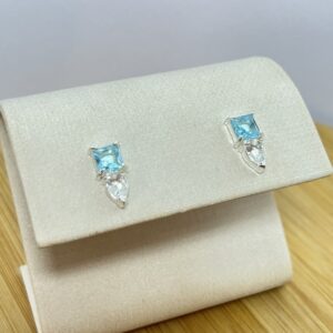 Brinco Quadrado Azul com Gota Cravejada de Zircônia – Prata 925 - Tarraxa