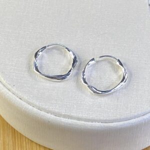 Brinco Aro Torcido de Encaixe - Prata 925 - 1,6 cm