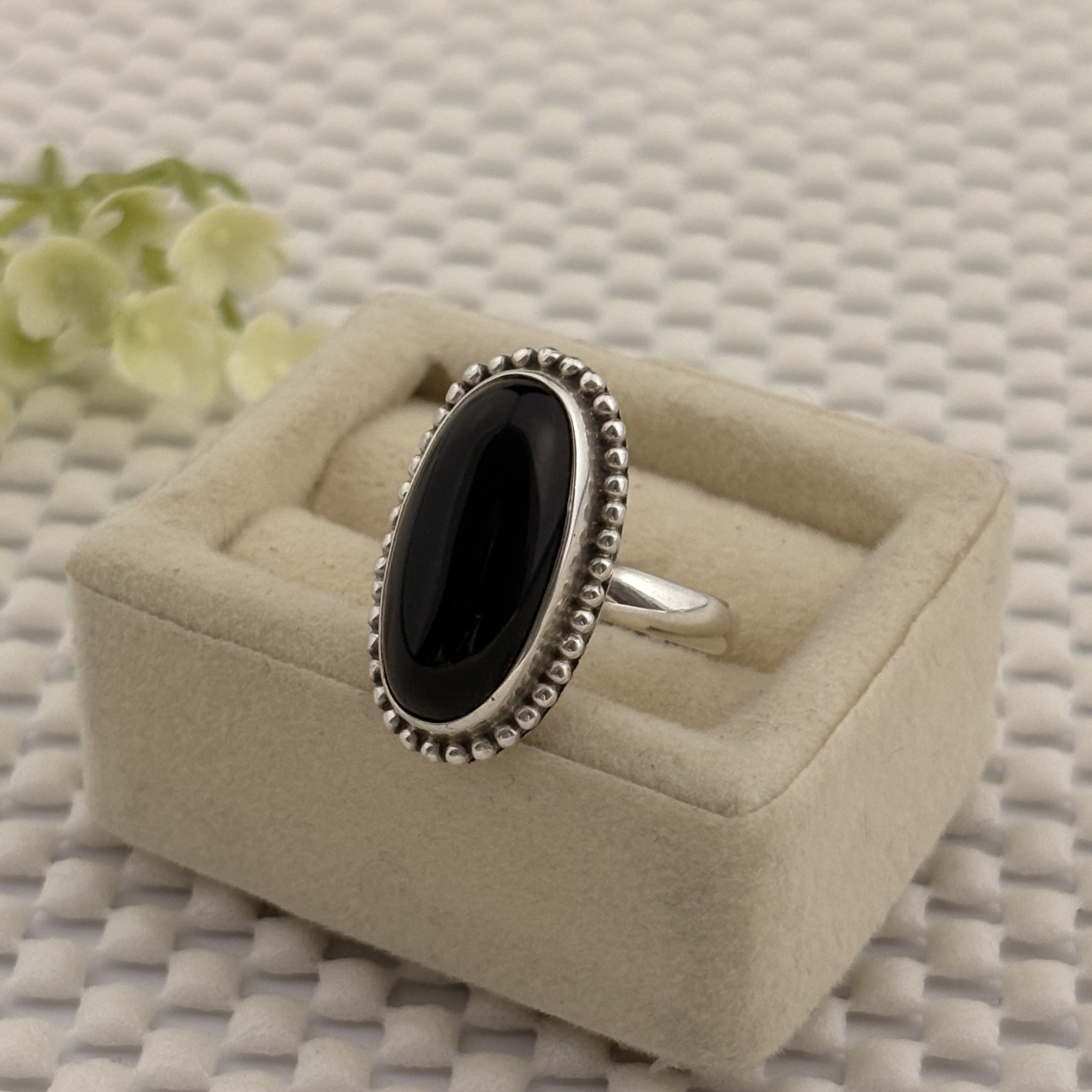 Prata 925 - Anel Pedra Natural - Cabochão - Bordas com bolinha - Aro 20